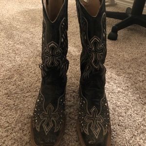 Black western boots